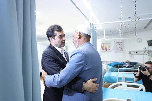 عیادت وزیر ورزش و جوانان از صابر کاظمی