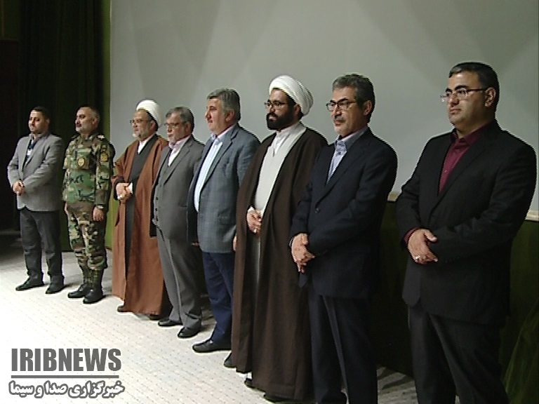 هر واحد دانشگاهی به قطب توسعه هوشمند منطقه تبدیل شود.