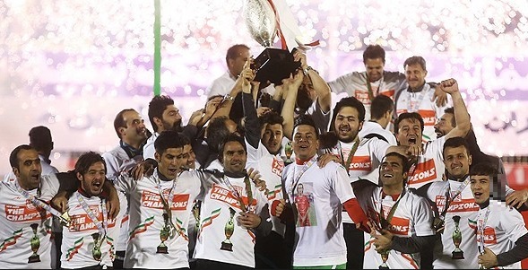 درخشش جام قهرمانی یر دست بازیکنان تراکتور