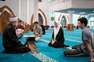 همسر بازیکن تیم ملی فوتبال بوسنی و هرزگوین به اسلام مشرف شد