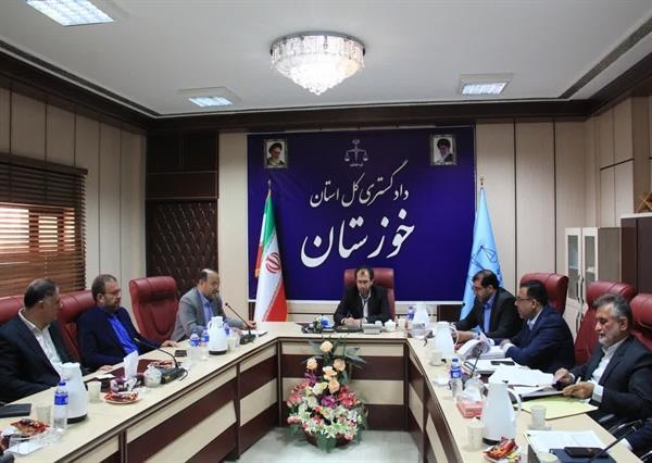 پیگیری مشکلات قضایی ۴ واحد تولیدی، اقتصادی، سرمایه‌گذاری خوزستان