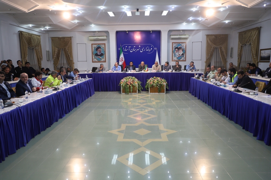 تلاش ها برای عادی شدن شرایط زندگی مناطق سیل‌زده آستارا