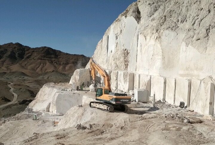 استخراج سالانه ۱۷ میلیون تن انواع محصولات معدنی از خوزستان