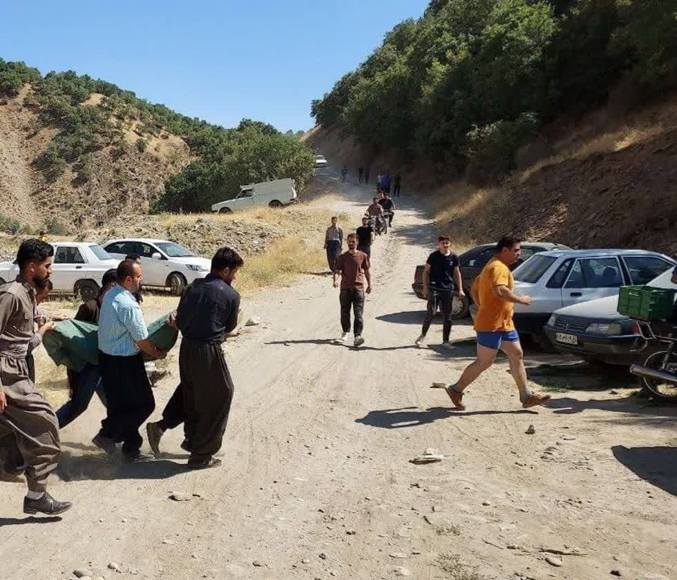 جان باختن سه عضو یک خانواده در رودخانه زاب شهرستان میرآباد