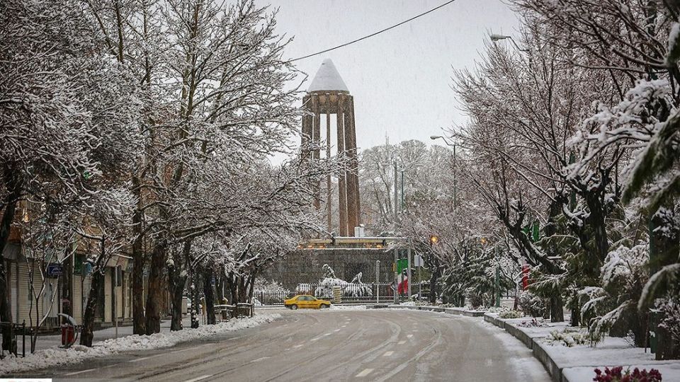 همدان شب یلدا برفی می شود