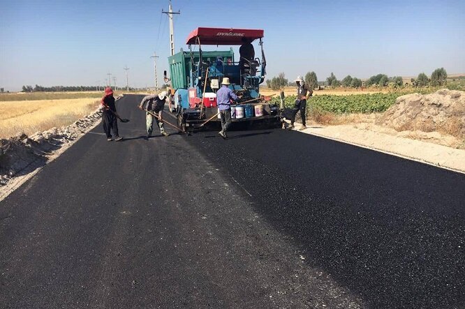 پیشرفت ۸۰ درصدی ساخت راه روستایی قصرقند - کاجو در قصرقند