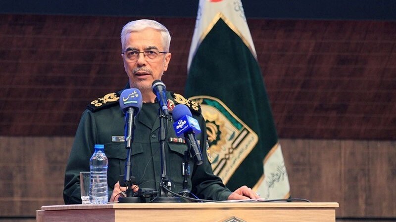 پلیس مقتدر و مردمی باید افسر جنگ شناختی و امنیت مردم باشد پلیس مقتدر و مردمی باید افسر جنگ شناختی و امنیت مردم باشد