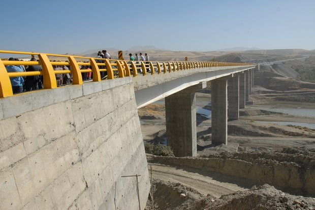 اجرای ۴۸ طرح ابنیه فنی در آذربایجان غربی