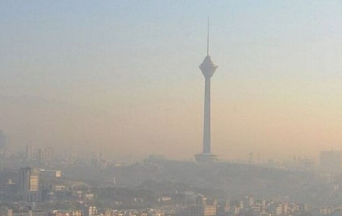 بررسی تعطیلی ادارات تهران به دلیل شرایط اضطرار آلودگی هوا
