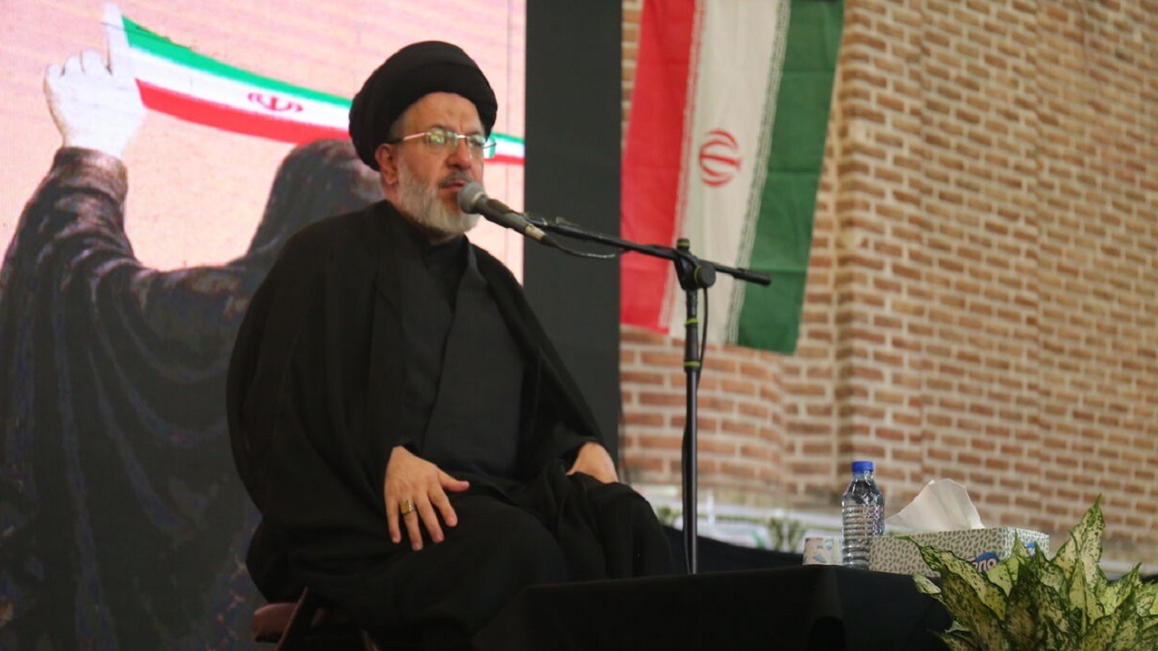 شهدا رهروان حقیقی امام حسین هستند