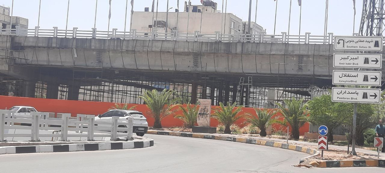 گلایه شیرازیها از اجرای کند عملیات مقاوم سازی پل شهیدان گلایه شیرازیها از اجرای کند عملیات مقاوم سازی پل شهیدان