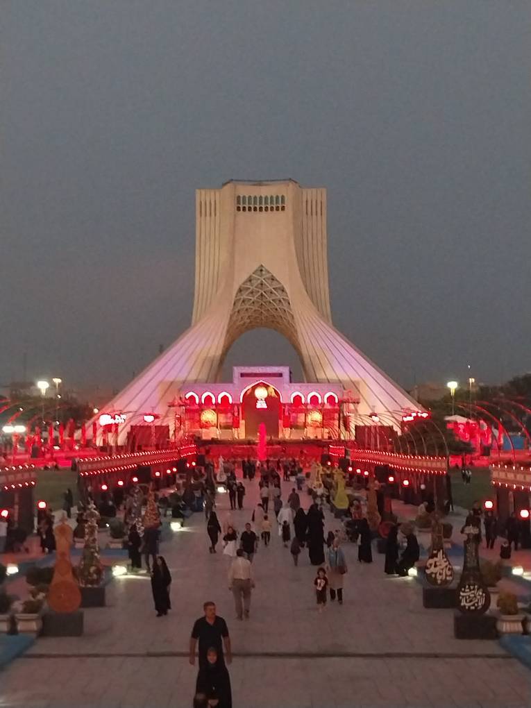 گزارش تصویری رویداد آیینی محرم شهر در میدان آزادی گزارش تصویری رویداد آیینی محرم شهر در میدان آزادی