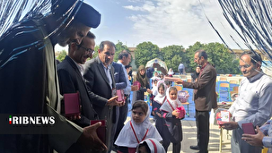 نواختن زنگ جشن شکوفه‌ها در شهرستان بختگان