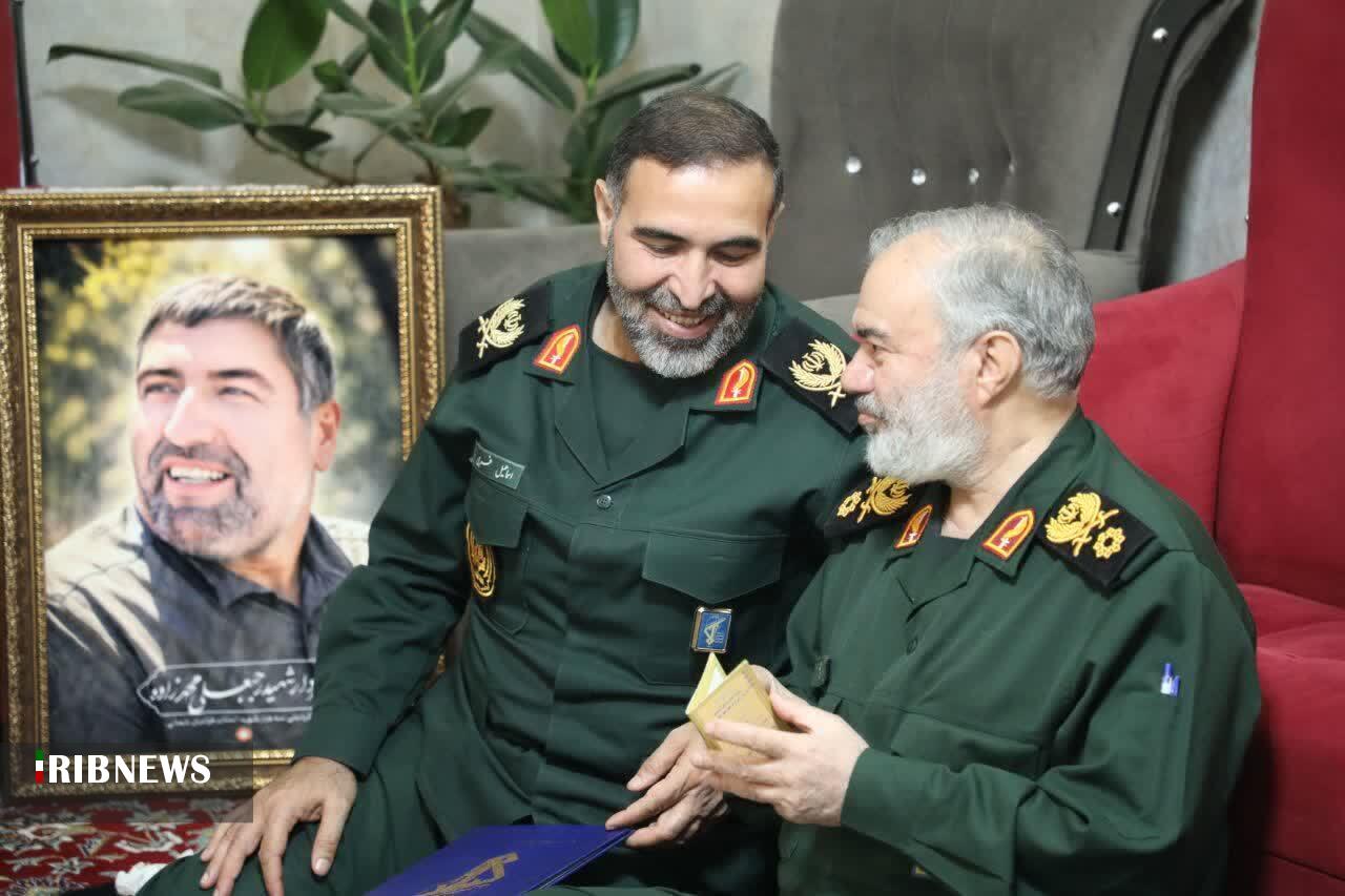 سردار فدوی در بجنورد با خانواده‌های شهیدان محمدزاده و هاشمی دیدار کرد 