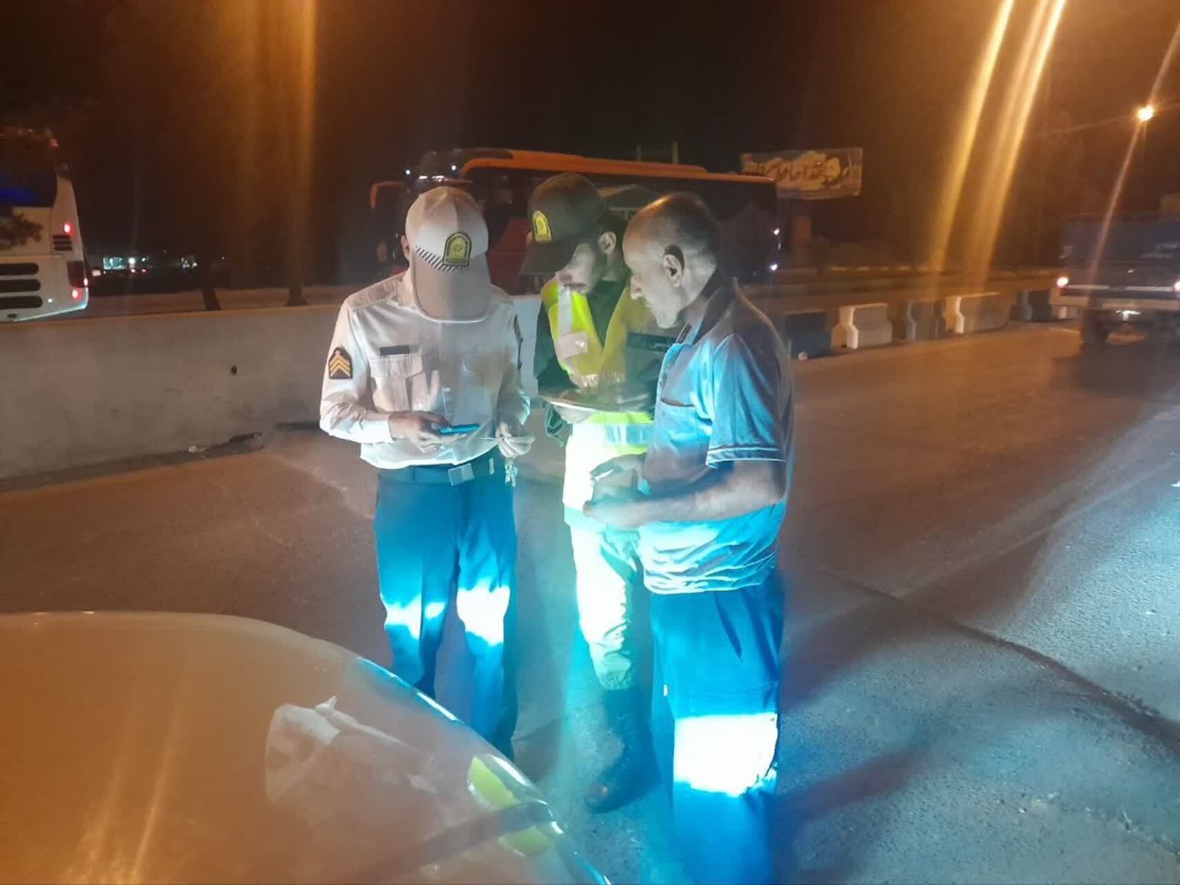 برخورد با خودرو‌های دارای چراغ‌های غیرمجاز و فاقد چراغ در میاندوآب