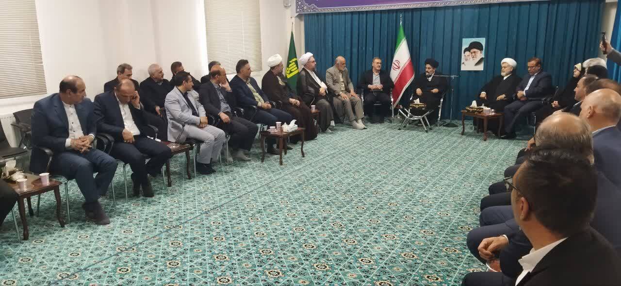 دیدار مشاوران وزیران در امور ایثارگران با امام جمعه ارومیه