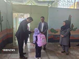 بدرقه کودکان بی‌سرپرست و ایتام اهواز برای ورود به مدرسه+تصاویر
