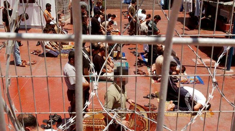 گاردین از شکنجه زیرزمینی فلسطینی‌ها در زندان اسرائیلی پرده برداشت