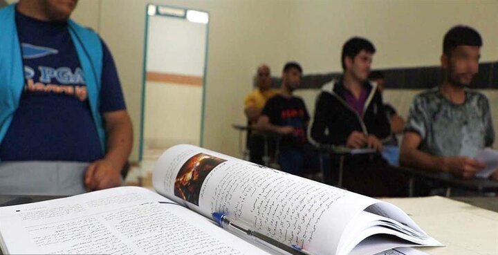 موفقیت ۱۱ زندانی ندامتگاه قزلحصار در مقطع کارشناسی و ارشد موفقیت ۱۱ زندانی ندامتگاه قزلحصار در مقطع کارشناسی و ارشد