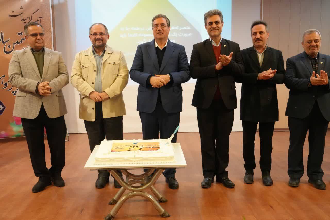 دانشگاه باید محور توسعه آذربایجان‌غربی باشد