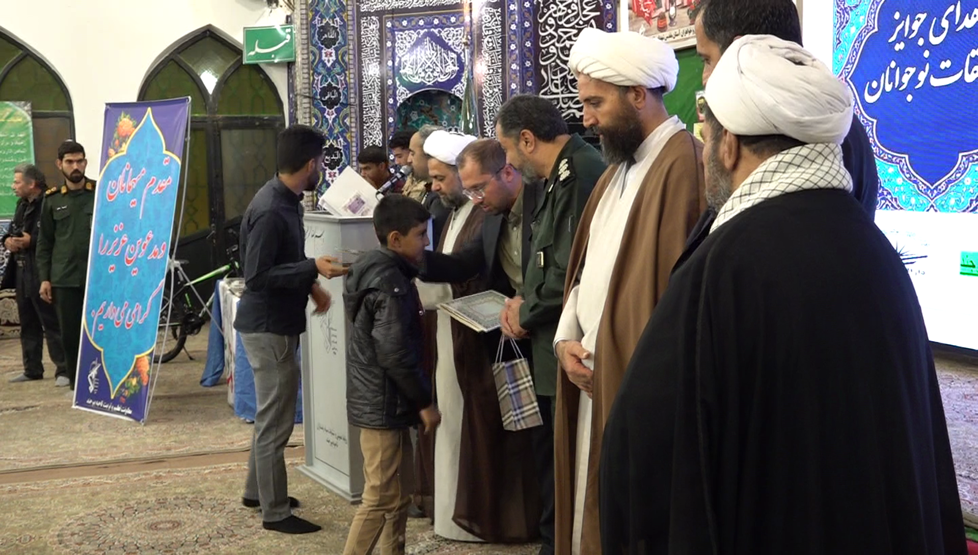 اختتامیه مسابقات قرآنی چلچراغ در بیرجند اختتامیه مسابقات قرآنی چلچراغ در بیرجند