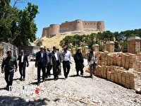 بازدید استاندار لرستان از روند اجرایی طرح ساماندهی قلعه فلک‌الافلاک