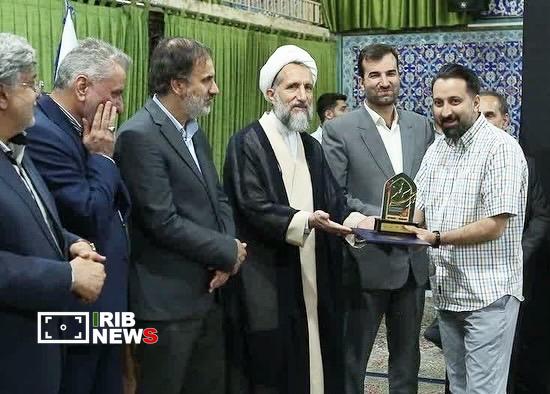 درخشش هنرمند مراغهای در جشنواره ملی خوشنویسی رضوی درخشش هنرمند مراغهای در جشنواره ملی خوشنویسی رضوی