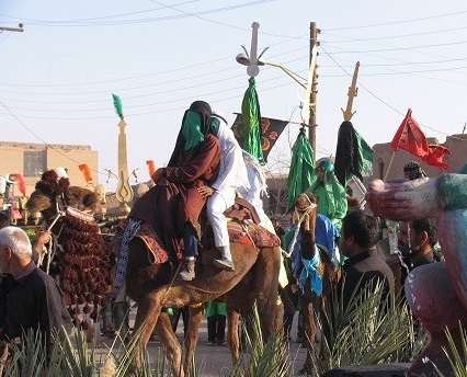 حرکت نمادین کاروان حسینی در بخش جغین حرکت نمادین کاروان حسینی در بخش جغین
