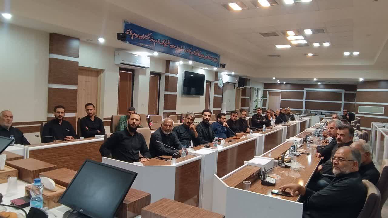 اجتماع بزرگ عزاداران حسینی خاتم بهصورت زنده از شبکه یزد پخش میشود اجتماع بزرگ عزاداران حسینی خاتم بهصورت زنده از شبکه یزد پخش میشود